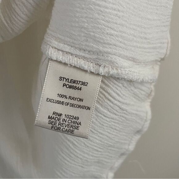 Skies Are Blue Embroidered Peasant Top | Size Large - Picture 4 of 5